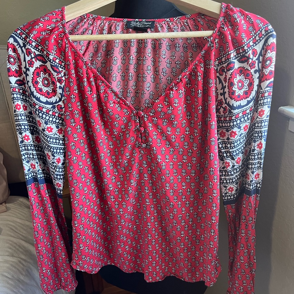 Lucky Brand top